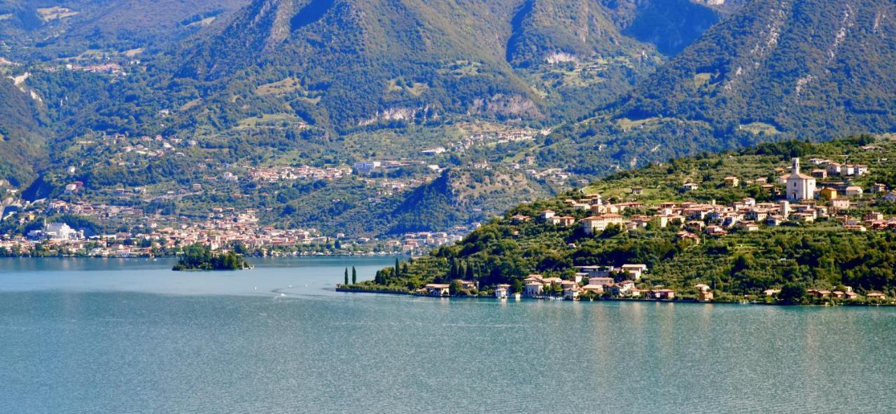 Italian Vacation Homes - La Petite Maison Du Lac Tavernola Bergamasca Exterior foto